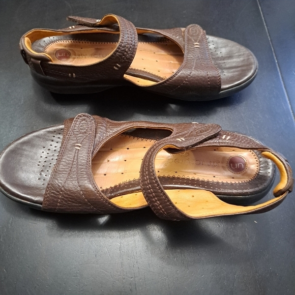 Clarks Hatch Unstructed Women's Sandal    Size 9M - Picture 1 of 9